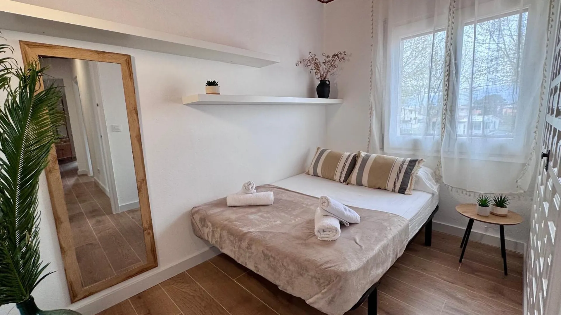 Gorgot P1 I Apartamento Con Terraza Y Piscina Comunitaria Cerca De La Playa Empuriabrava Apartment